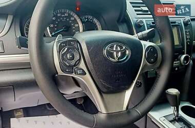 Седан Toyota Camry 2014 в 