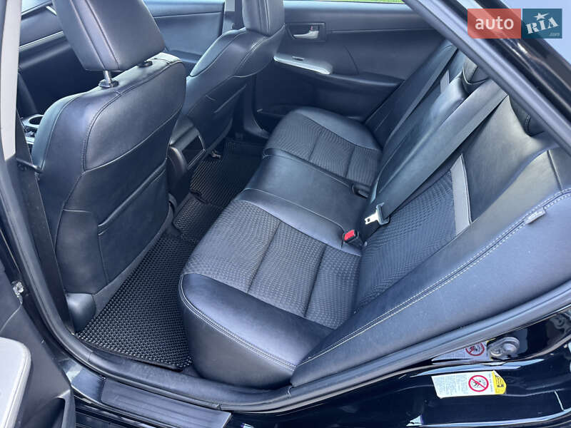 Седан Toyota Camry 2013 в Одесі