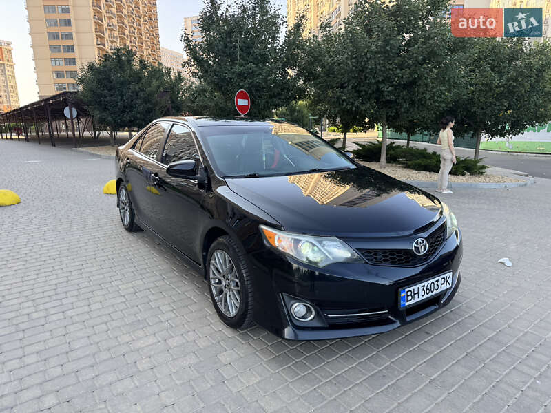 Седан Toyota Camry 2013 в Одесі