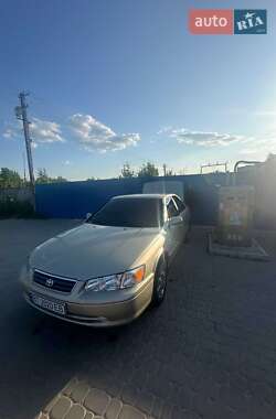 Седан Toyota Camry 2000 в Херсоне