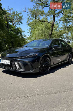 Седан Toyota Camry 2024 в Черноморске