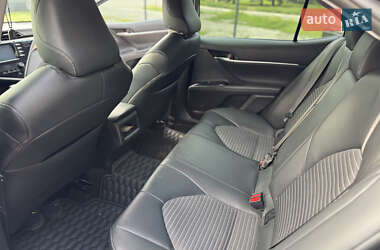 Седан Toyota Camry 2018 в 