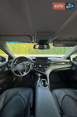 Седан Toyota Camry 2021 в 