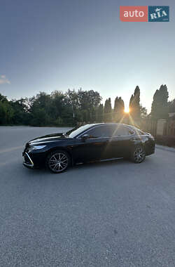 Седан Toyota Camry 2021 в 