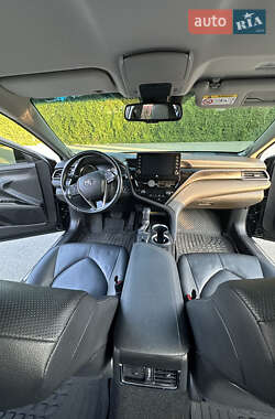 Седан Toyota Camry 2021 в 
