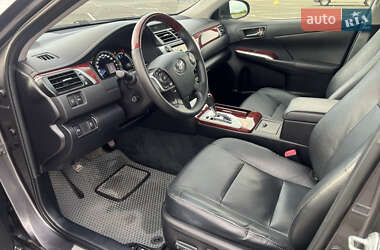 Седан Toyota Camry 2014 в 
