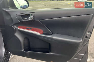 Седан Toyota Camry 2014 в 