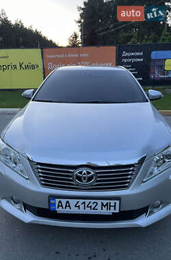 Седан Toyota Camry 2012 в Киеве