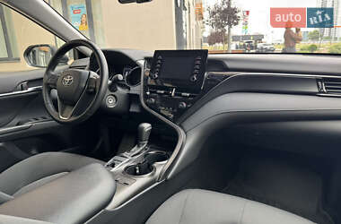 Седан Toyota Camry 2022 в 