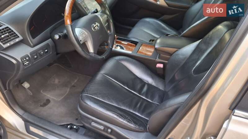 Седан Toyota Camry 2008 в Львові