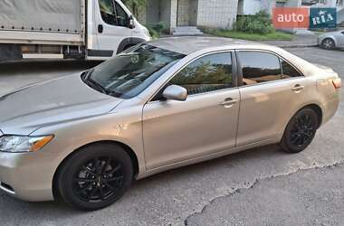 Седан Toyota Camry 2008 в Львові