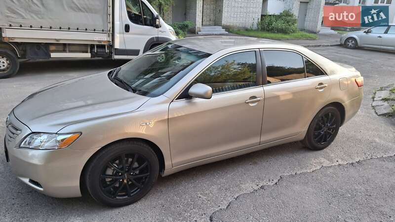 Седан Toyota Camry 2008 в Львові