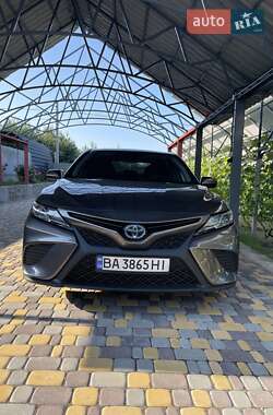 Седан Toyota Camry 2019 в Кропивницком