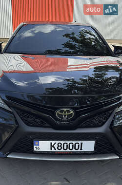 Седан Toyota Camry 2018 в Одессе