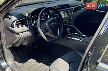 Седан Toyota Camry 2017 в 