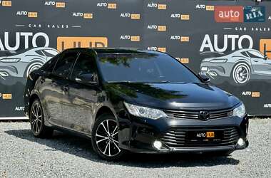 Седан Toyota Camry 2015 в Харкові