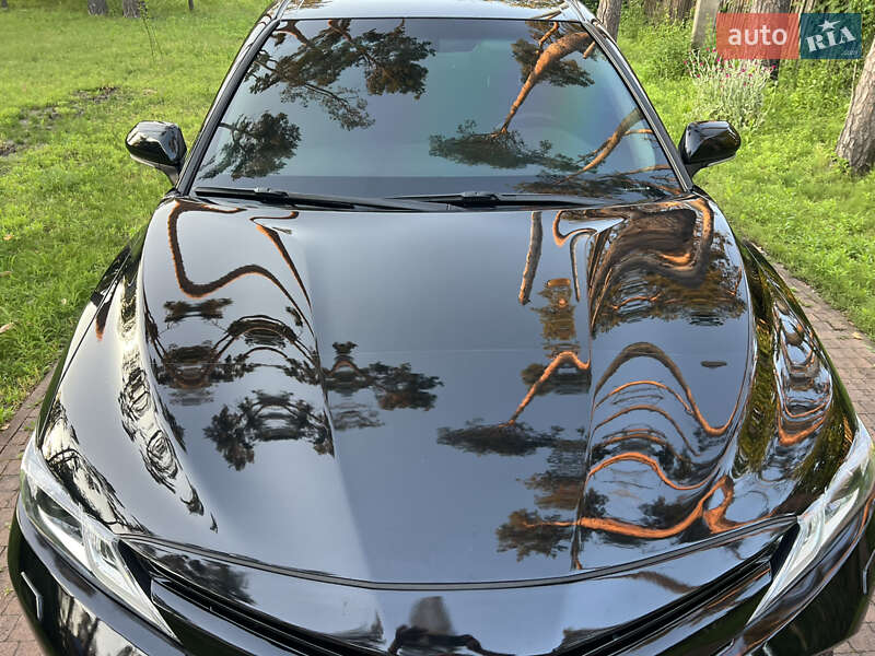 Седан Toyota Camry 2017 в Києві