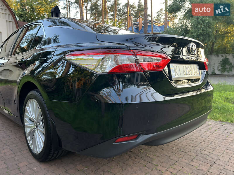 Седан Toyota Camry 2017 в Києві
