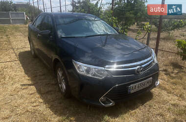 Седан Toyota Camry 2015 в Києві