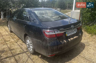Седан Toyota Camry 2015 в 