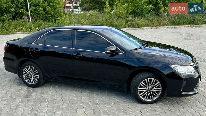 Седан Toyota Camry 2014 в Полтаве