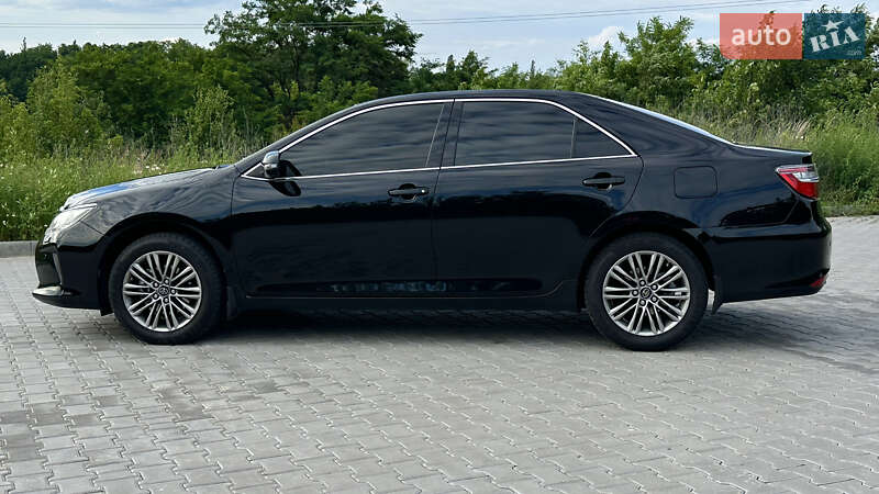 Седан Toyota Camry 2014 в Полтаве