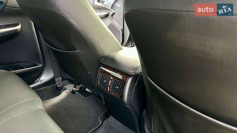 Седан Toyota Camry 2014 в Полтаве