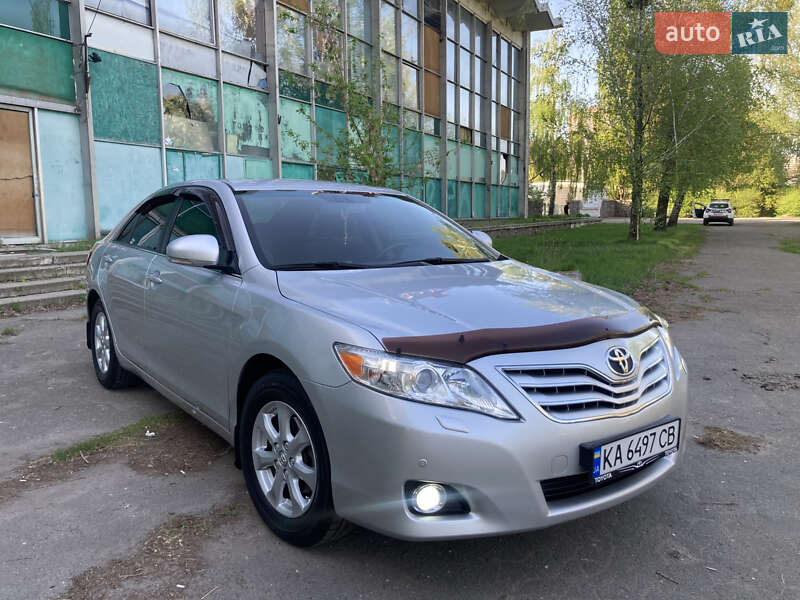 Toyota Camry 2011