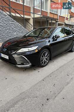 Седан Toyota Camry 2021 в Хмельницком