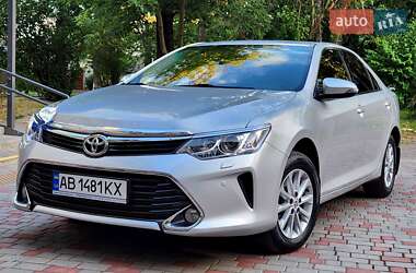 Седан Toyota Camry 2017 в 