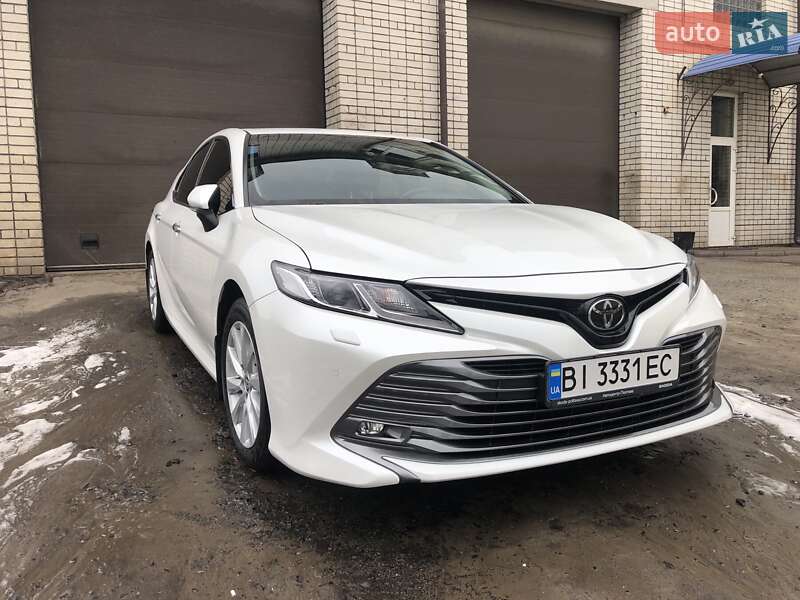 Седан Toyota Camry 2020 в Решетилівці