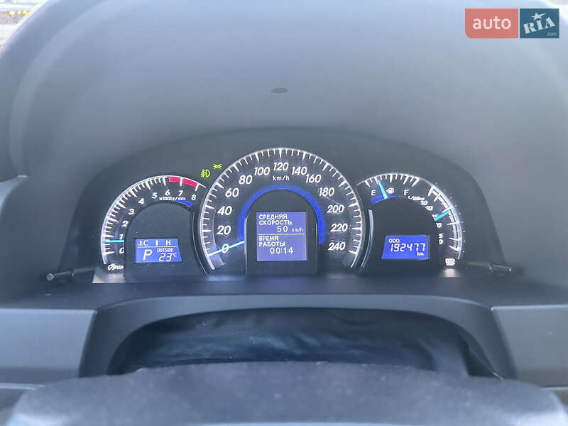 Седан Toyota Camry 2012 в Чернівцях