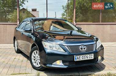 Седан Toyota Camry 2012 в Новомосковске