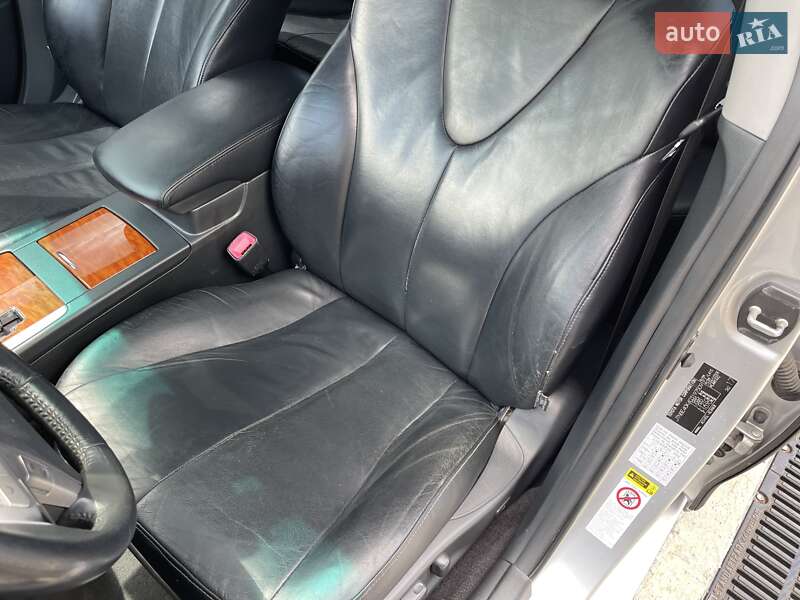 Седан Toyota Camry 2009 в Львові