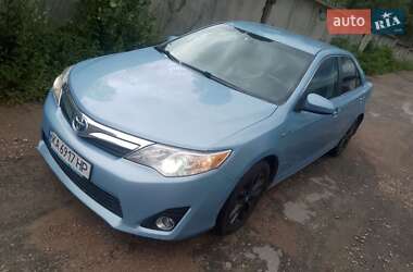 Седан Toyota Camry 2013 в Киеве