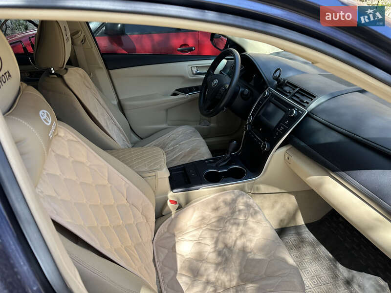 Седан Toyota Camry 2016 в Одесі