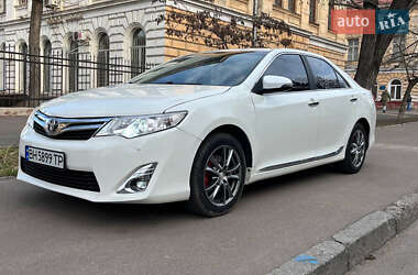 Седан Toyota Camry 2015 в Одессе