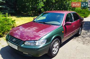 Седан Toyota Camry 1998 в Одессе