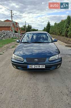 Седан Toyota Camry 1998 в Никополе