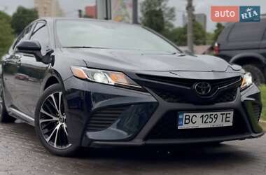 Седан Toyota Camry 2019 в Одессе
