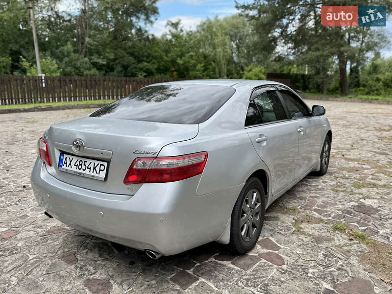 Седан Toyota Camry 2006 в Харькове