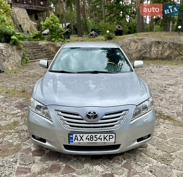 Седан Toyota Camry 2006 в Харькове