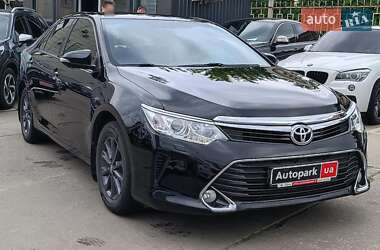 Седан Toyota Camry 2017 в 
