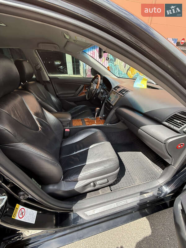 Седан Toyota Camry 2008 в Києві