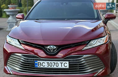 Седан Toyota Camry 2018 в Стрые
