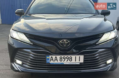 Седан Toyota Camry 2018 в Києві