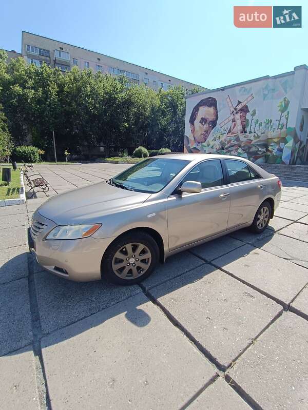 Седан Toyota Camry 2007 в Броварах