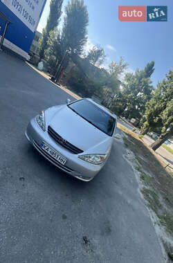 Седан Toyota Camry 2004 в Киеве