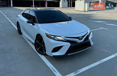 Седан Toyota Camry 2019 в Києві