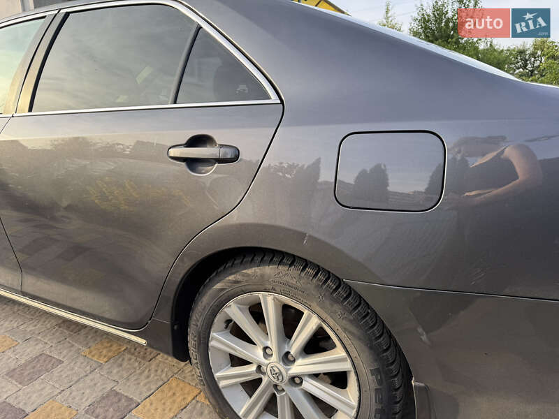 Седан Toyota Camry 2012 в Львові